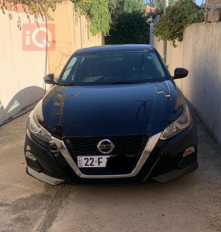 نيسان ألتيما